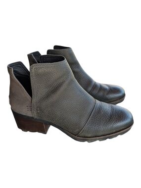 Sorel Gray/Black Leather Ankle Booties with Block Heel